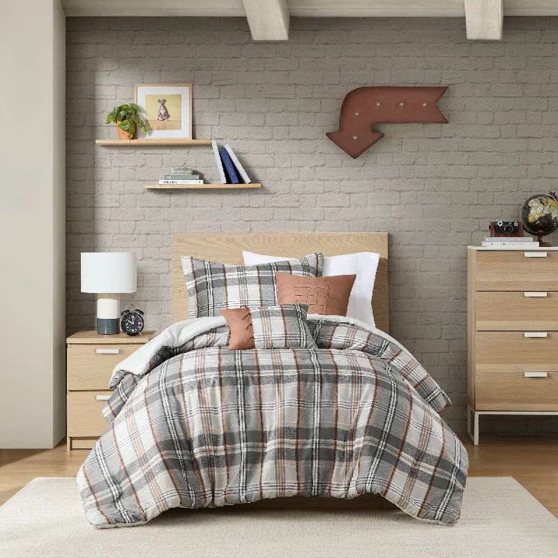 Intelligent Design Liam Plaid Comforter Set