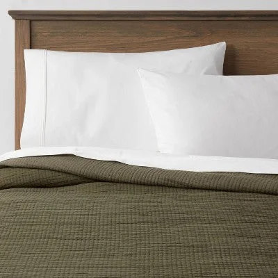 New - Full/Queen Double Cloth Quilt Olive - Threshold