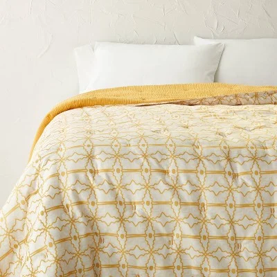 New - Opalhouse Jungalow Quilt Gauze Butterfly Lightweight OEKO-TEX, Gold, Full/Queen